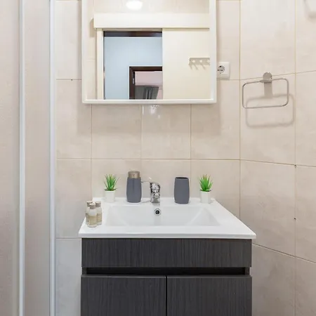 Host Wise Apartamento *